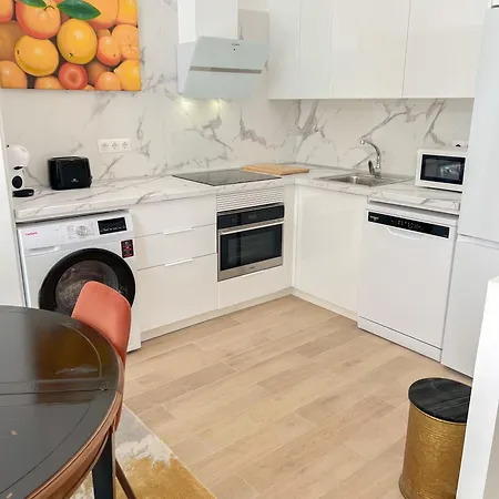 Bright & Modern Family Carihuela * توريمولينوس