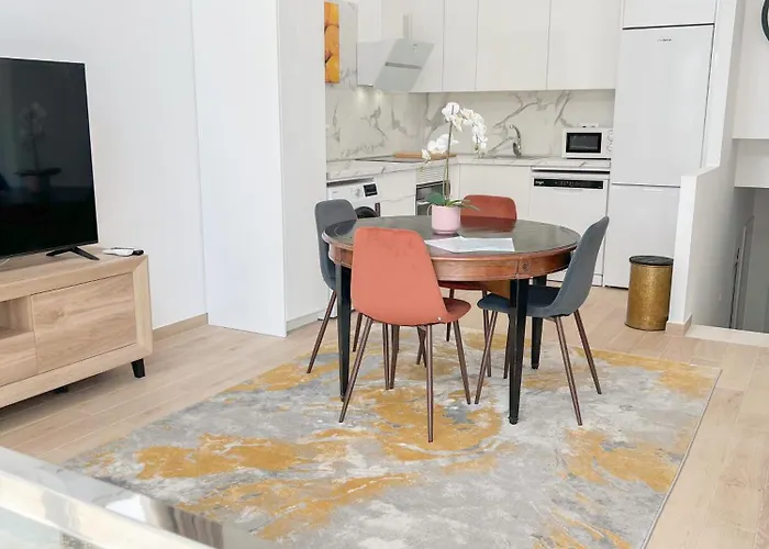 Bright & Modern Family Carihuela * Торремолинос