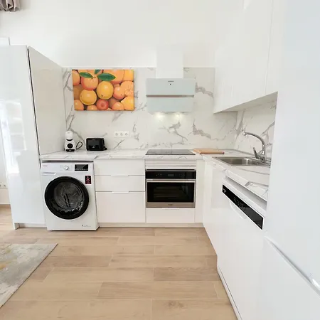 Apartment Bright & Modern Family Carihuela