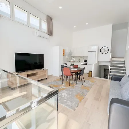 Apartment Bright & Modern Family Carihuela