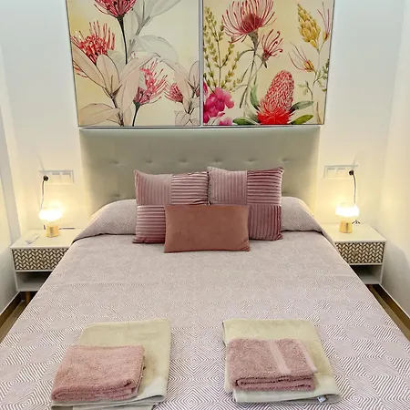 Bright & Modern Family Carihuela Apartman *