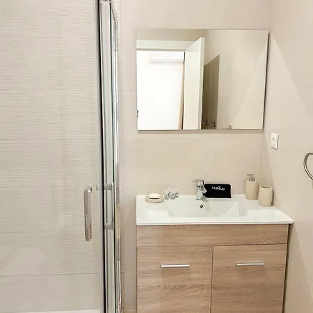 Bright & Modern Family Carihuela *