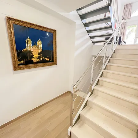 Bright & Modern Family Carihuela Apartman *